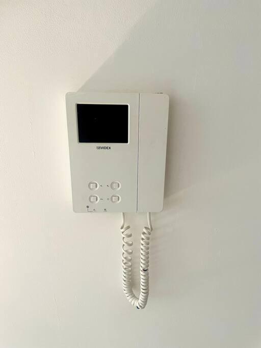 #215 1 Bed Serviced Apartment ดาร์บี ภายนอก รูปภาพ